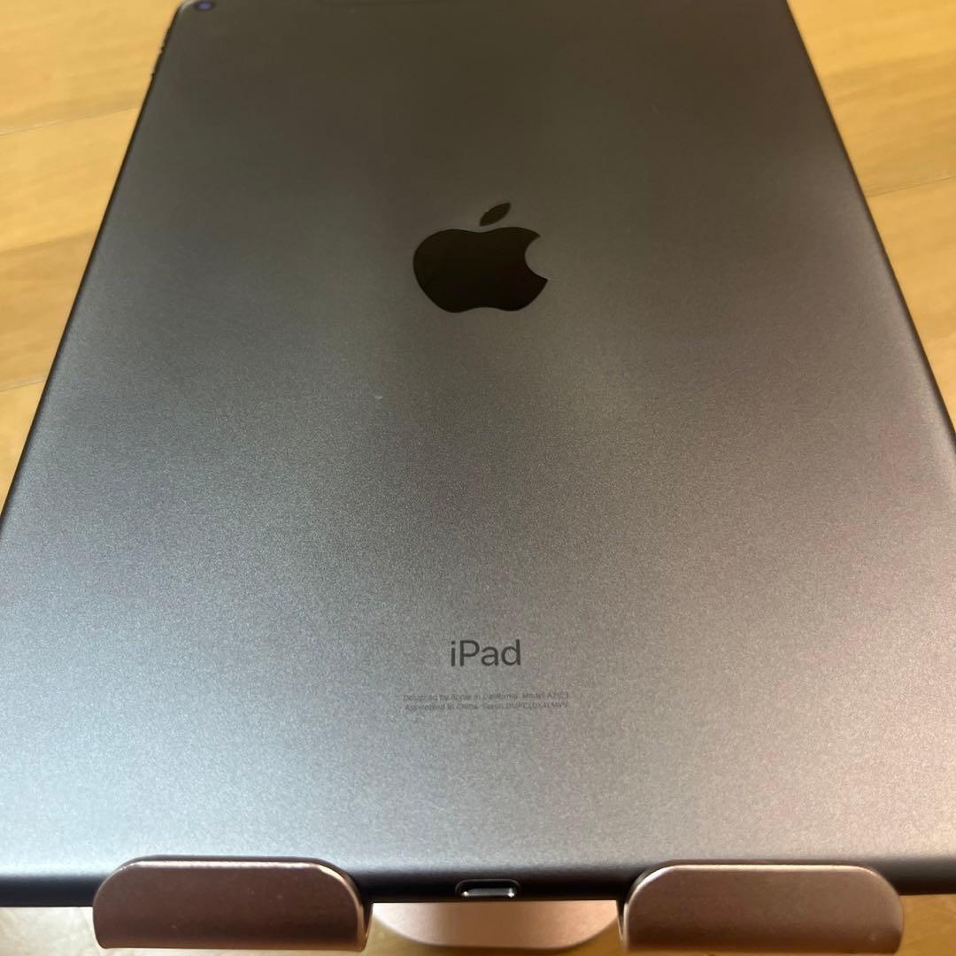 バッテリー85%！iPad Air3世代256GWi-Fi + Cellular