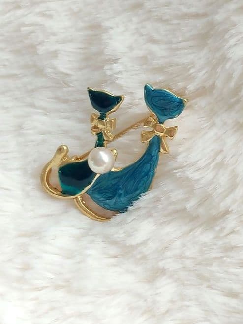 真珠　ねこ　ヴィンテージ　アンティーク　アクセサリー　レトロ　一点物