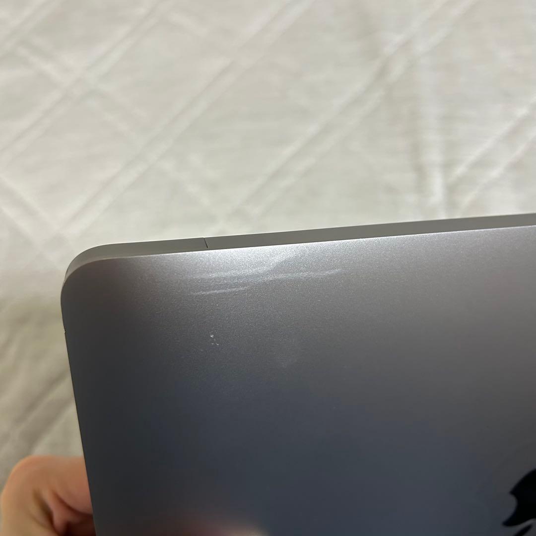 MacBook Air M1 8GB/256GB スペースグレイ シール跡あり