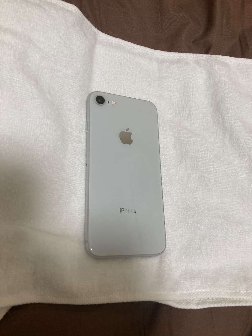 Apple iPhone 8 64GBホワイト