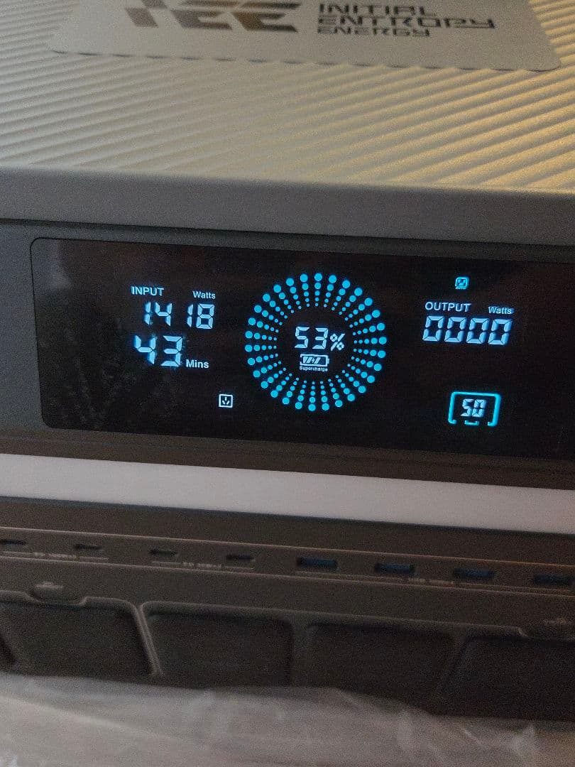 ☆新品未使用☆3200w定格出力 ポータブル電源 ソーラーパネル セット