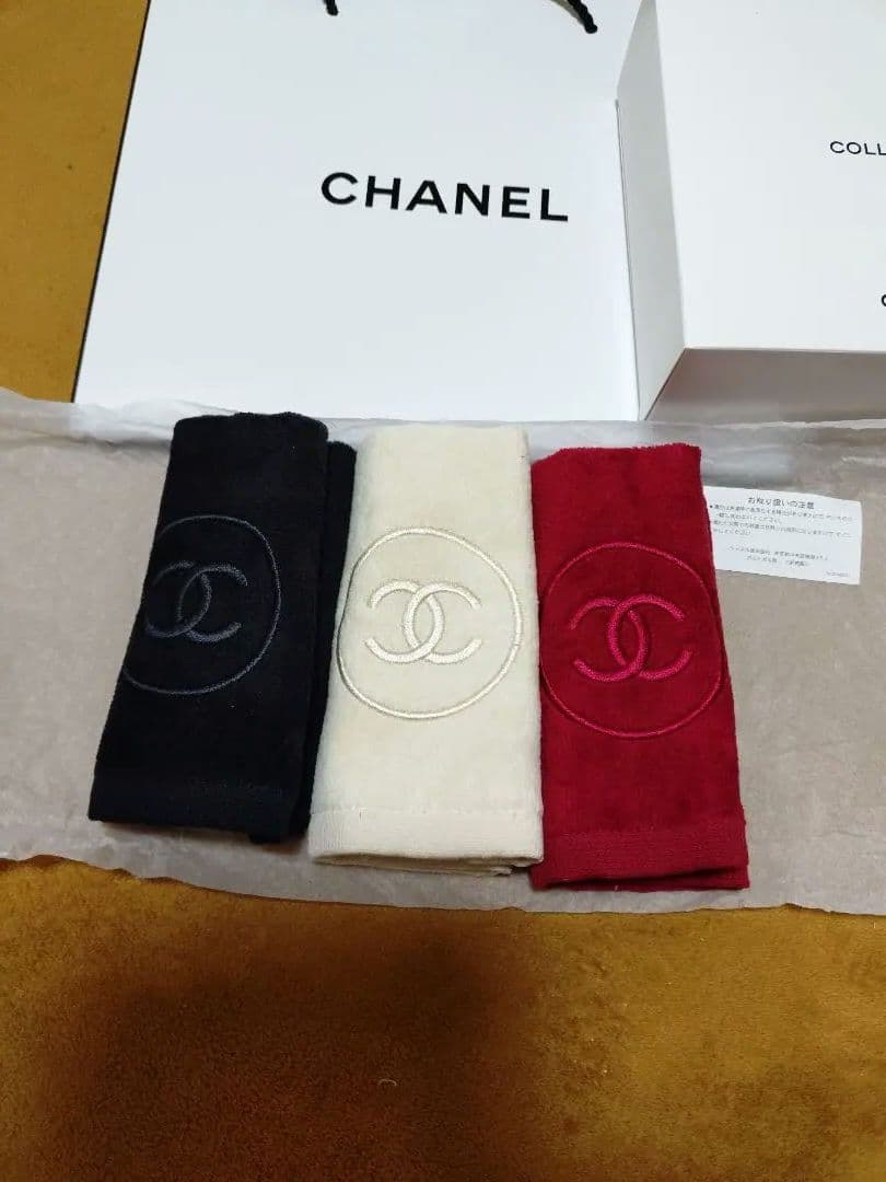 3/7　CHANEL非売品　タオルハンカチ　今だけショッパー＆選べるサンプル付き