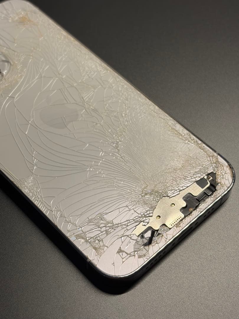 iPhone 13 Pro 128GB 背面ひび割れあり　ジャンク品