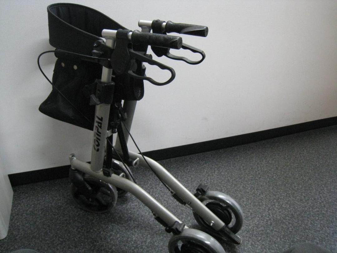 ナブテスコ　CONPAL 抑速ブレーキ付き歩行車 歩行器