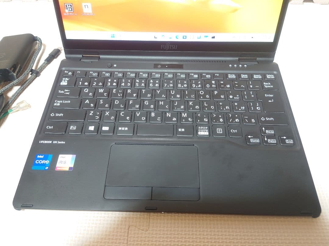 富士通 Lifebook UH95 i7-1165G7 868g 2in1タッチ