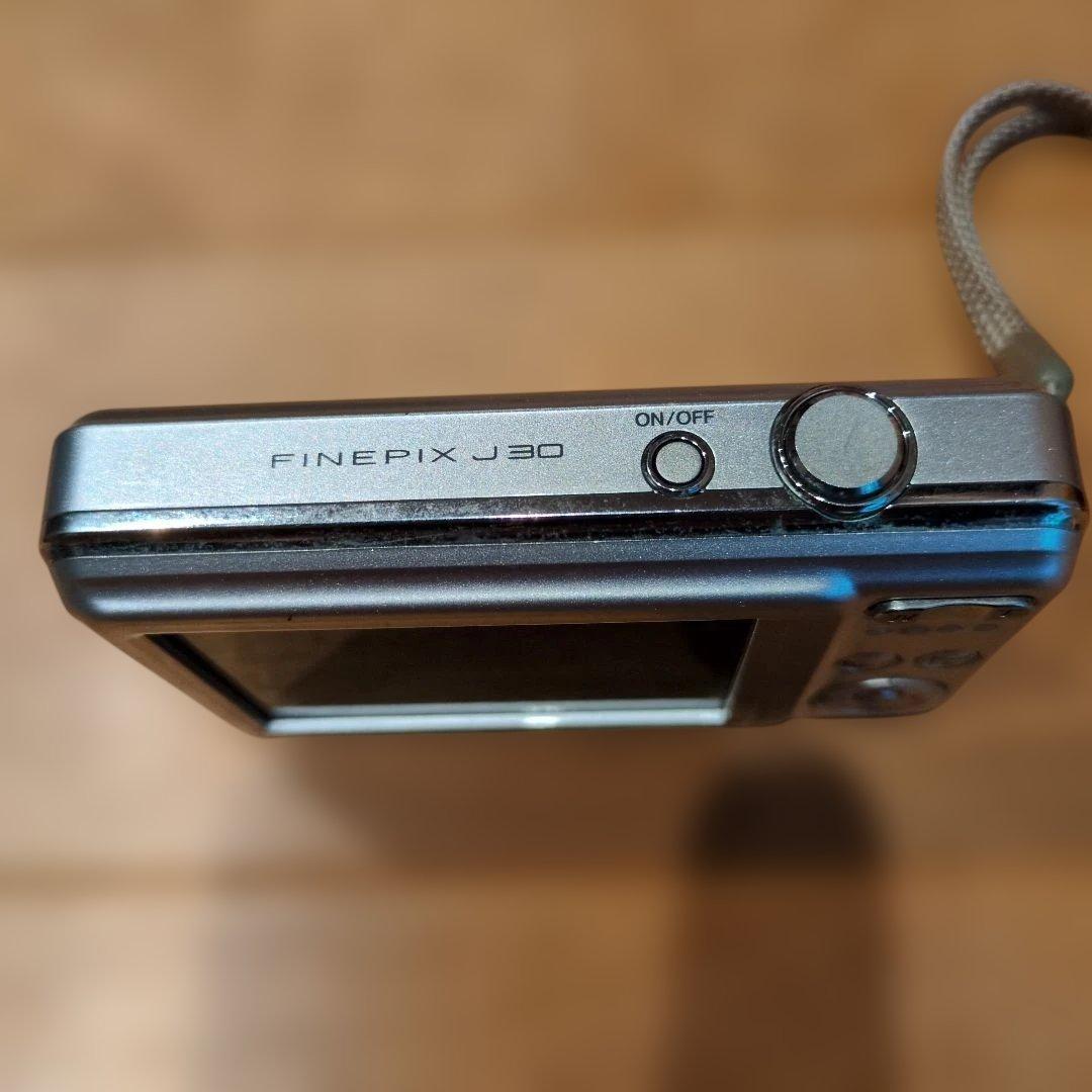 FUJIFILM FINEPIX J30 12.2MP コンパクトデジタルカメラ