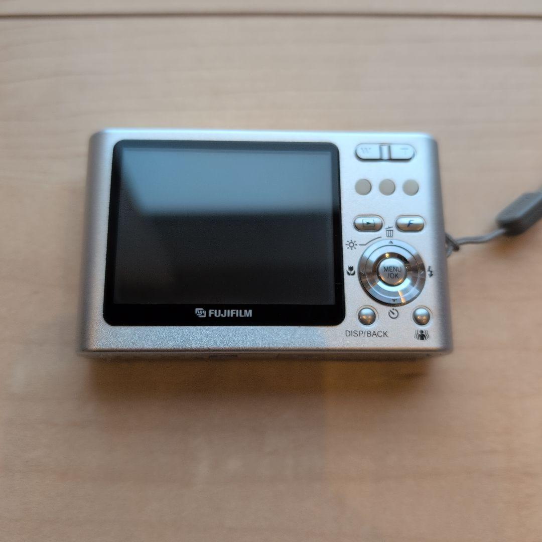 FINEPIX Z3 コンパクトデジタルカメラ