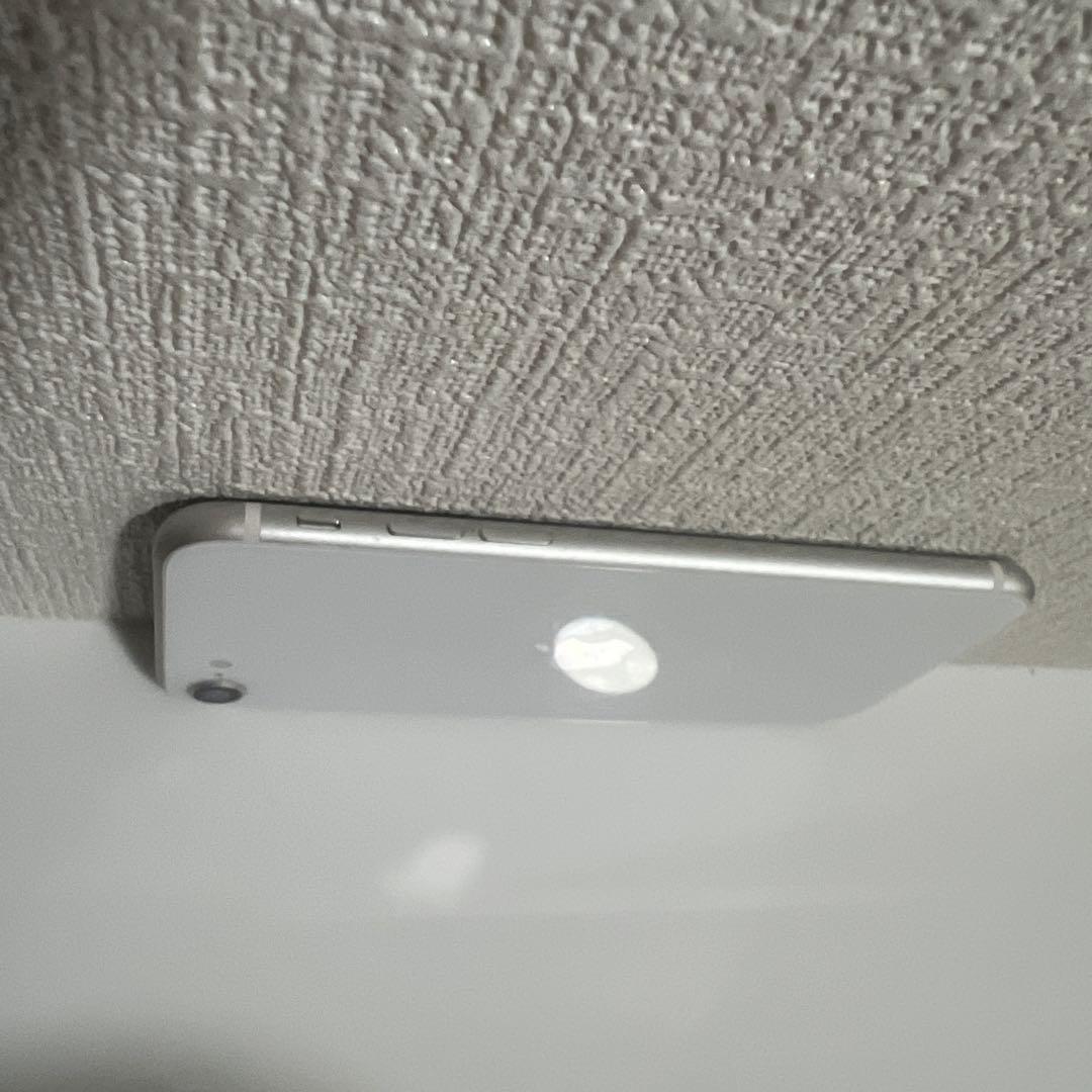 iPhone SE 2 64GB white SIMフリー 美品