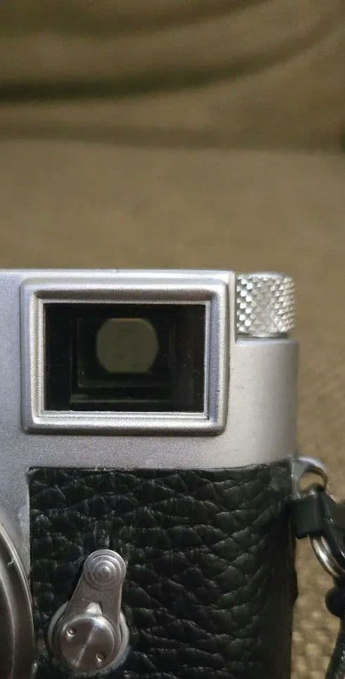 Leica M3 シングルストローク ボディ + フォクトレンダー VC 露出計