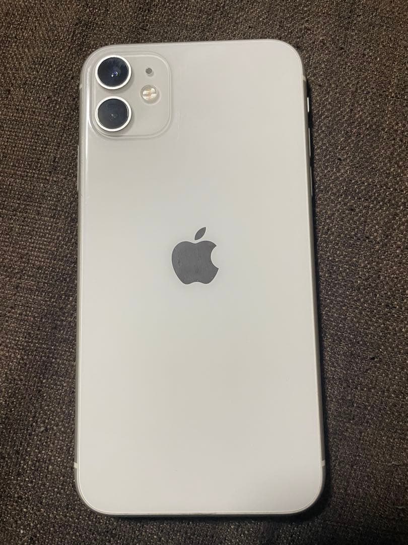 Apple iPhone 11 ホワイト 125GB 液晶画面割れ　ジャンク