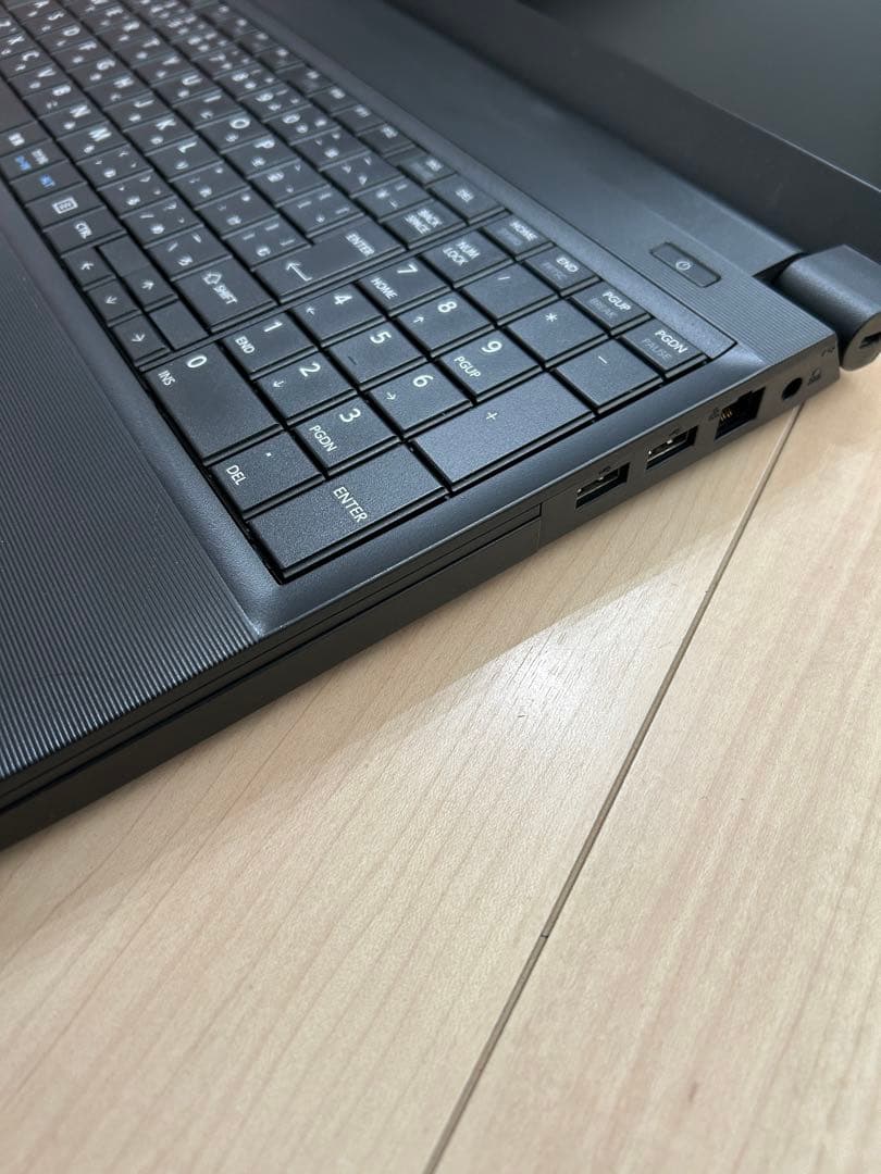 【中古品】15.6インチ　TOSHIBAノートパソコン