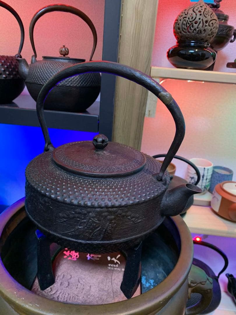鉄瓶 凹凸デザイン 可動式ハンドル 1,3L