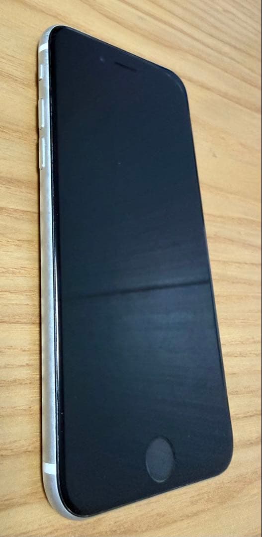 iPhone se（第二世代）128gシルバー