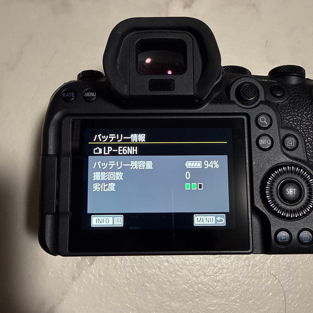 EOS R6 mark2 ボディ + バッテリーグリップ + バッテリー2個