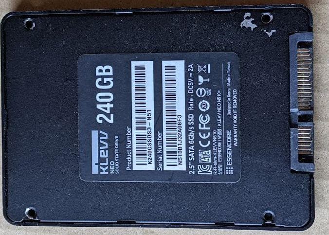 SSD SATA 256（240）GB X4
