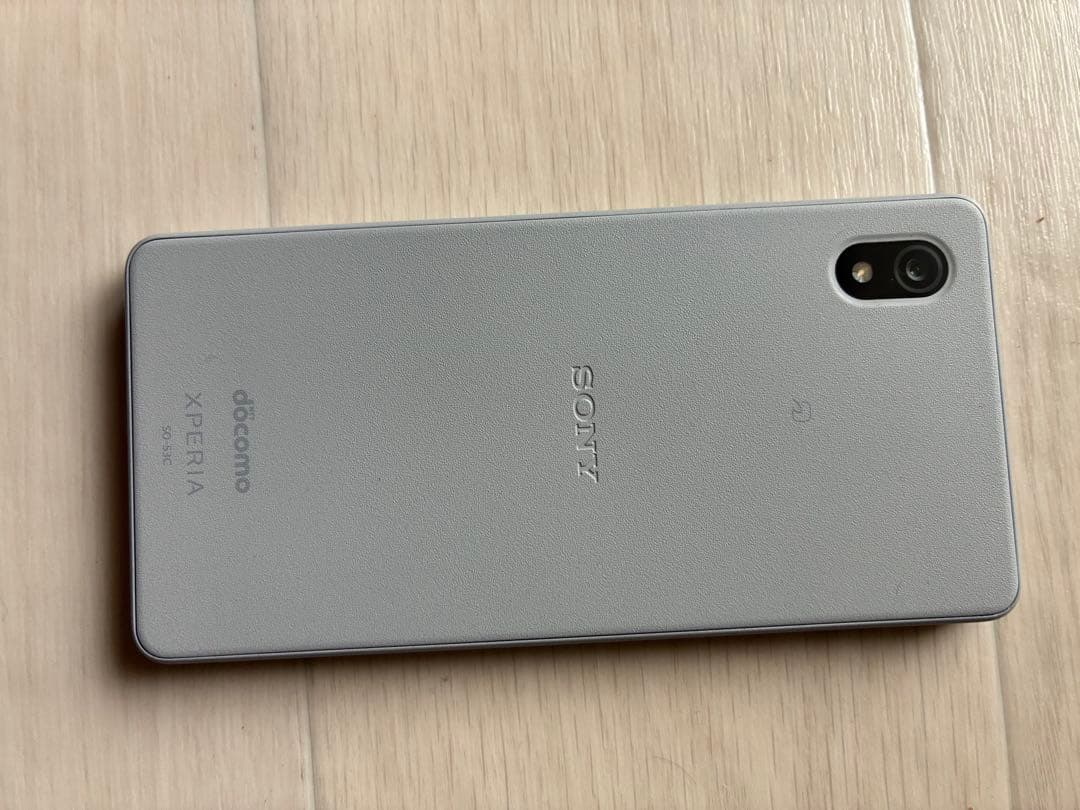 Xperia AceIIIシルバー 本体