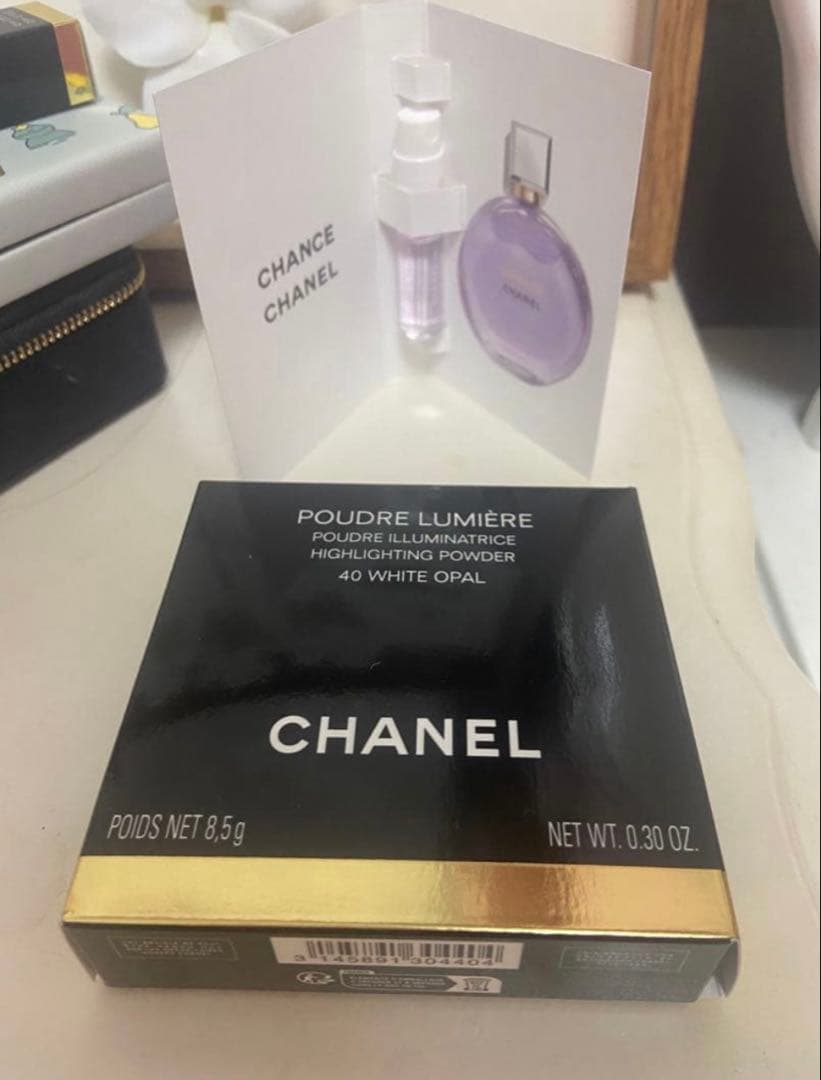新品✨シャネル プードゥル ルミエール 40 ホワイト オパール✨