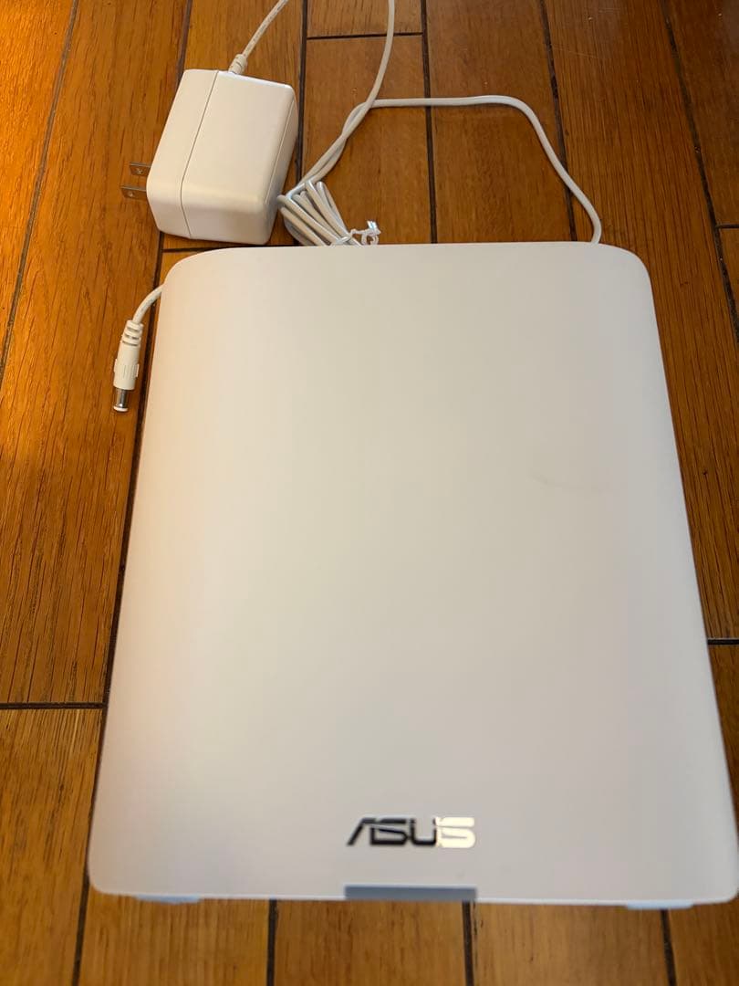 ASUS ZenWiFi RT-BE18000 Wi-Fi 7ルーター ①