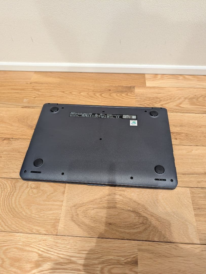 ASUS ノートPC E203MA
