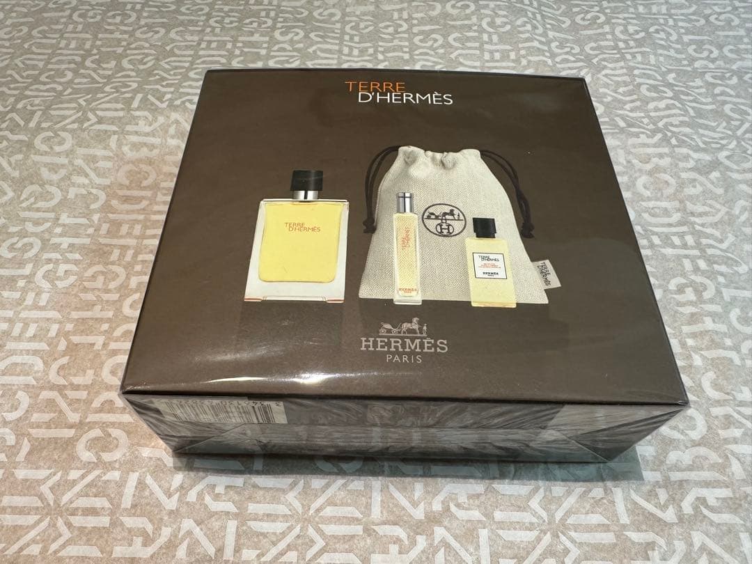 HERMESTERRE D'HERMÈS 香水・シャワージェルセット ポーチ付