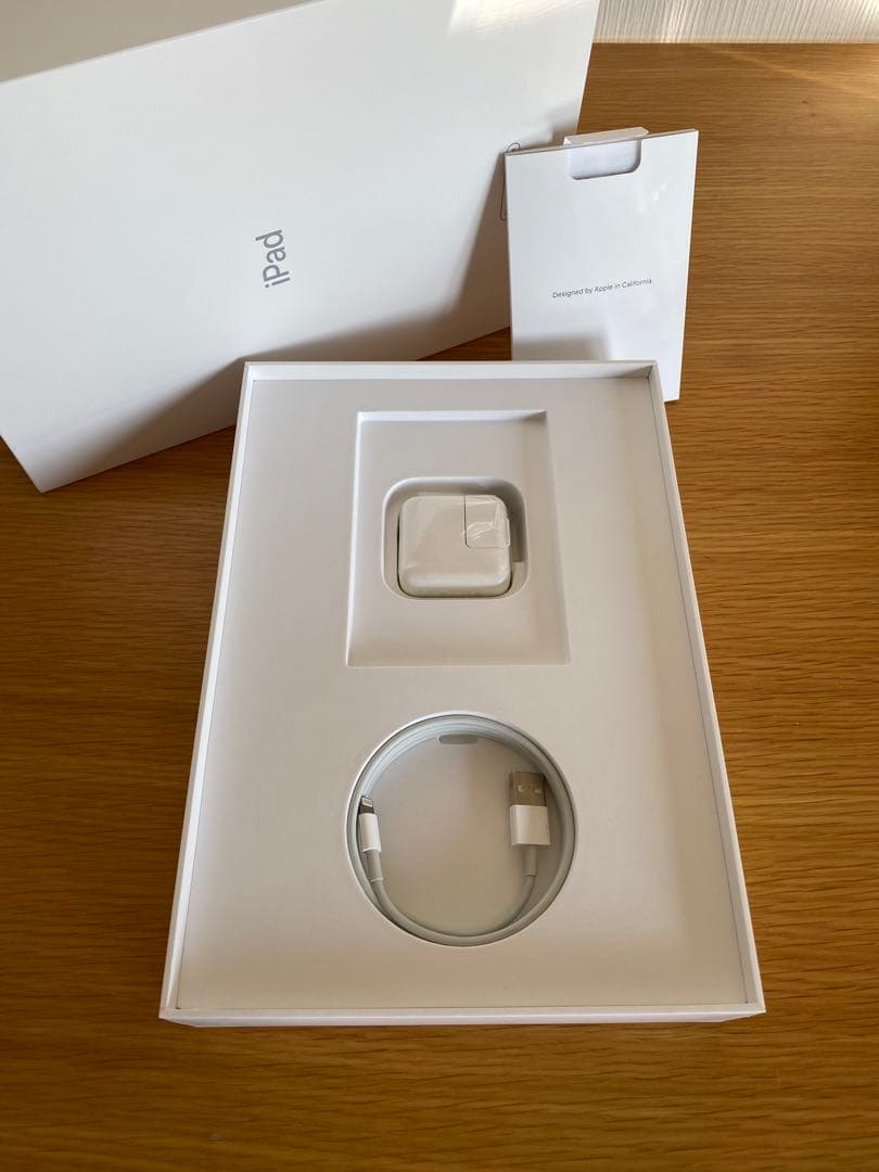 iPad 第7世代　美品　128GB iPad本体　付属品完備