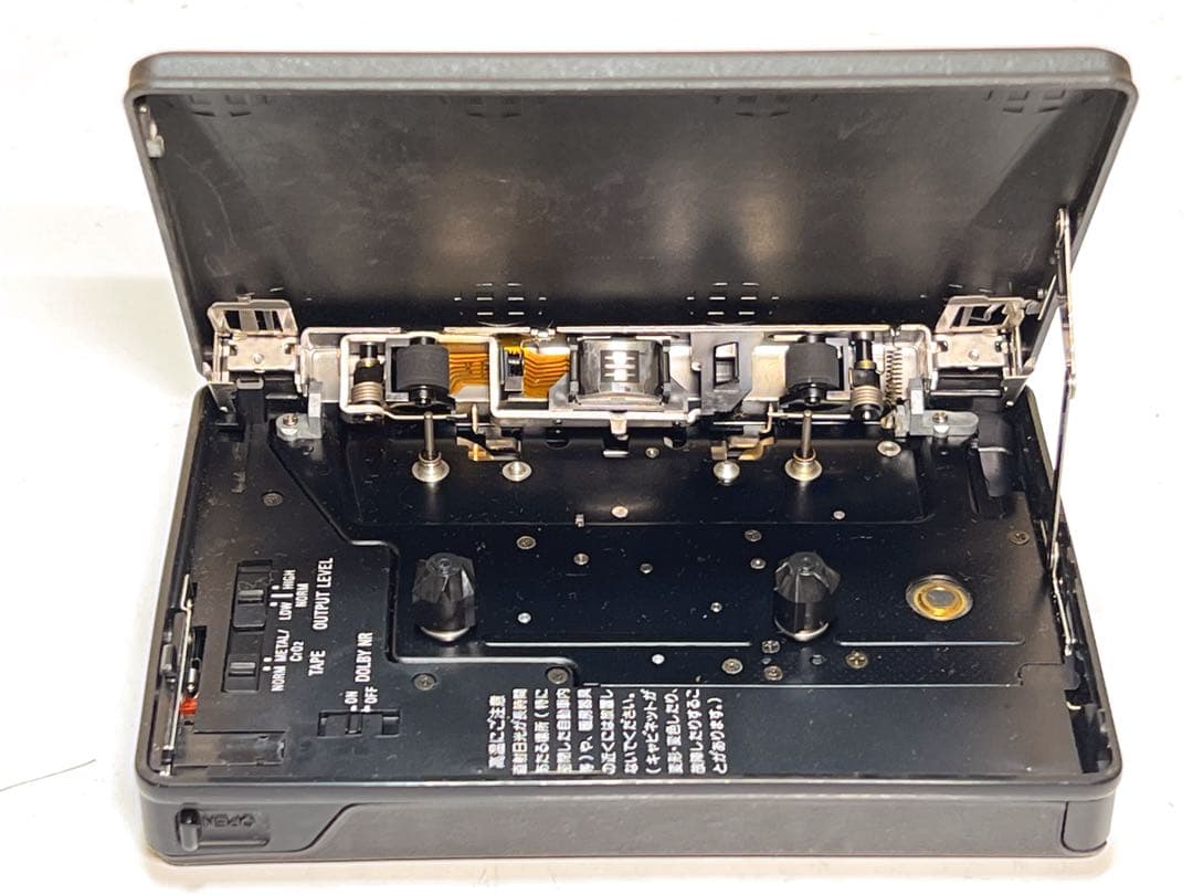 シャープ Piu JC-K99-BKポータブルカセットプレーヤー ジャンク品