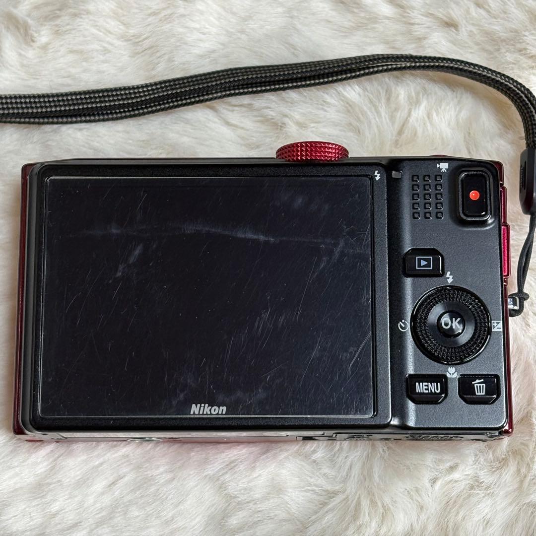 ⭐️Nikon ⭐️ COOLPIX S8200 レッド　赤色　本体　バッテリー