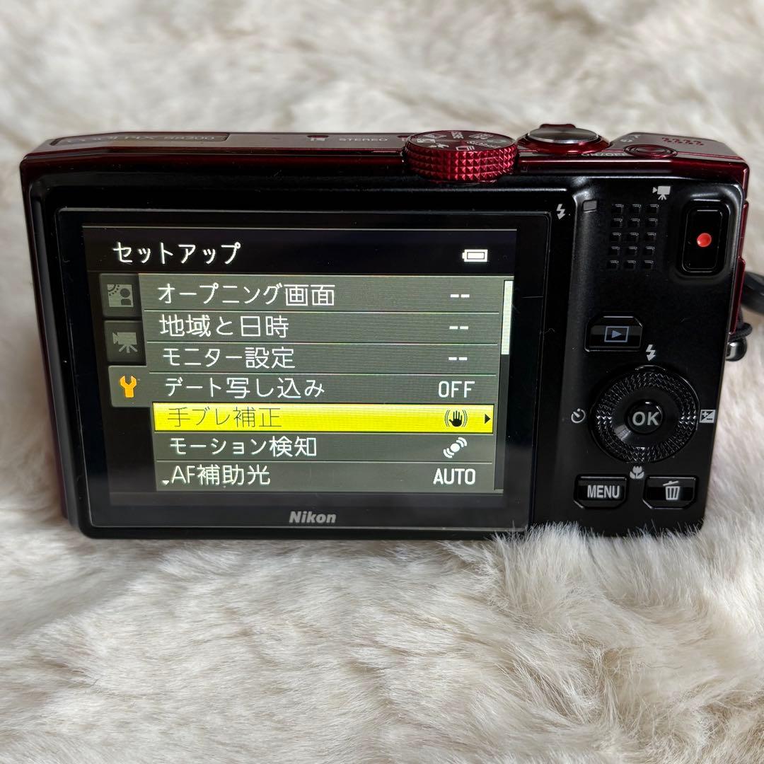 ⭐️Nikon ⭐️ COOLPIX S8200 レッド　赤色　本体　バッテリー