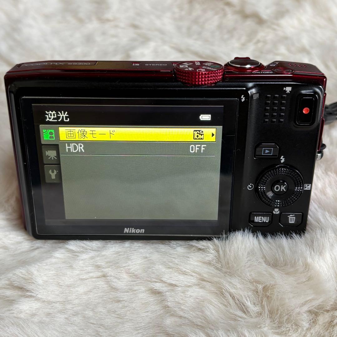 ⭐️Nikon ⭐️ COOLPIX S8200 レッド　赤色　本体　バッテリー