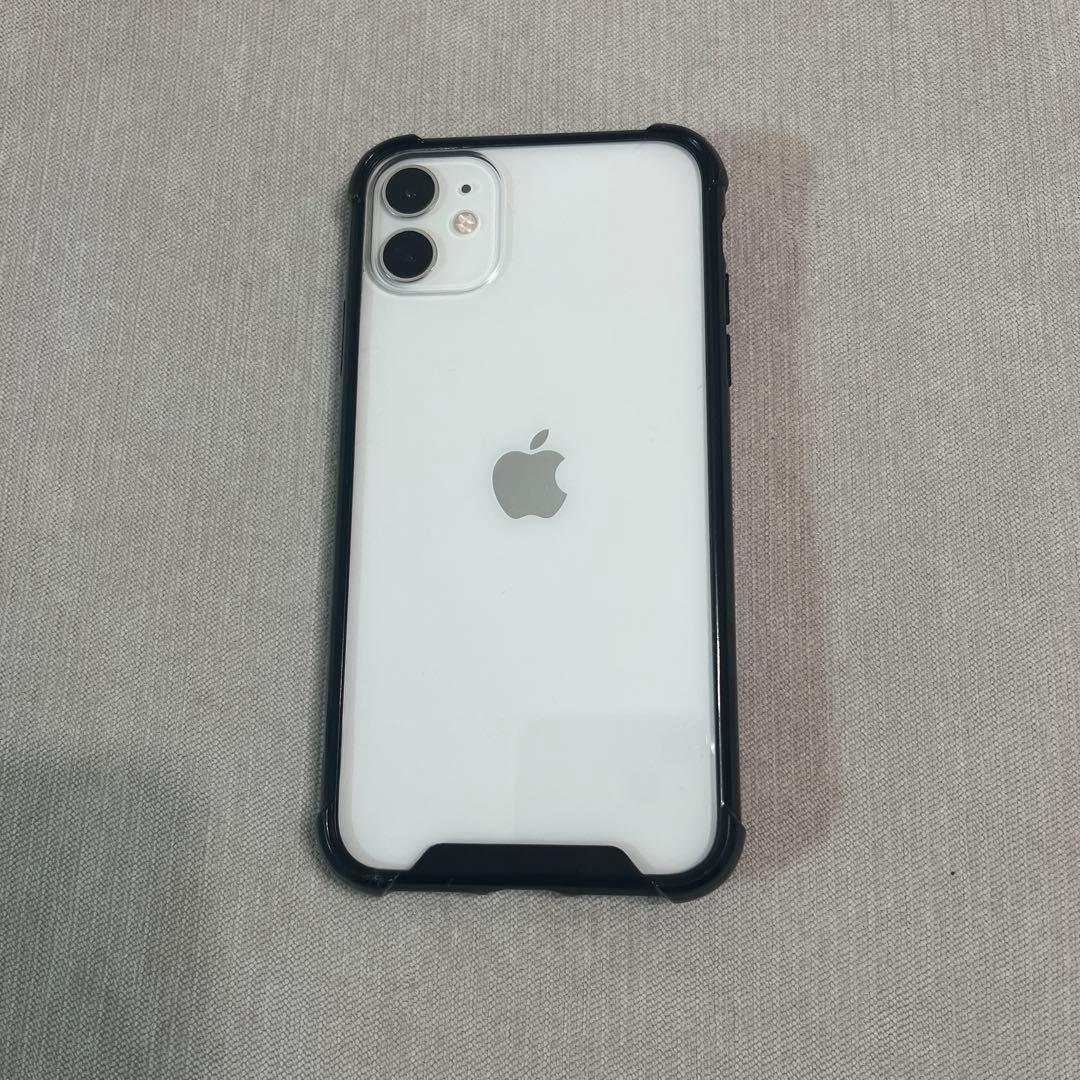 Apple iPhone 11 ホワイト 本体　クリアケース付き