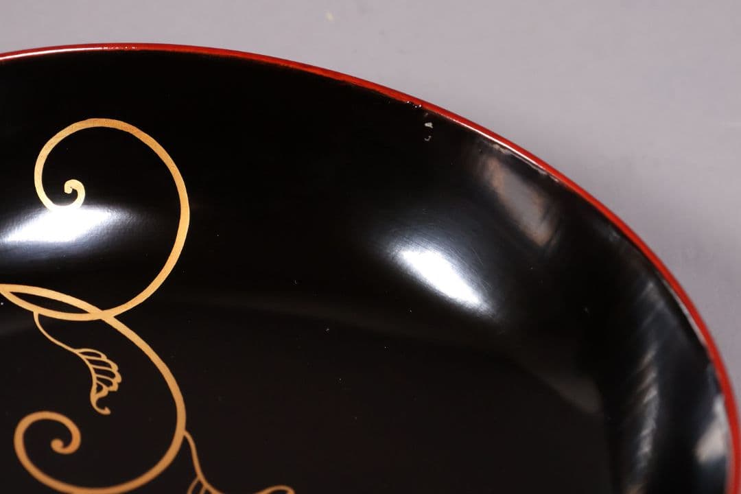 【MA489】漆芸 木製漆器 梅唐草蒔絵 木皿 五客 11.9cm 黒塗 溜塗
