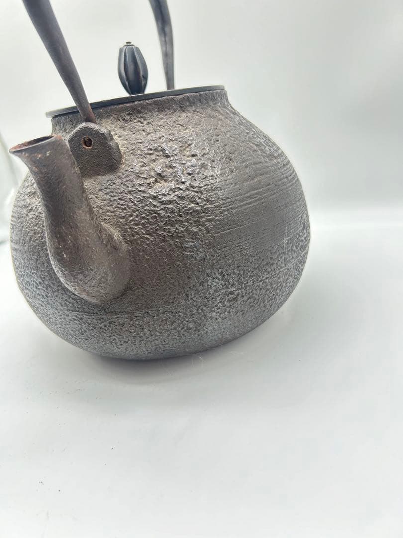 鋳鉄製 鉄瓶 ダークグレー水漏れ無　極上品 時代物 容量約2500ml