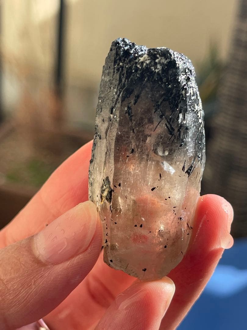 在庫整理特価 ベトナム産 ・スモーキークォーツ トルマリン入り結晶43点セット