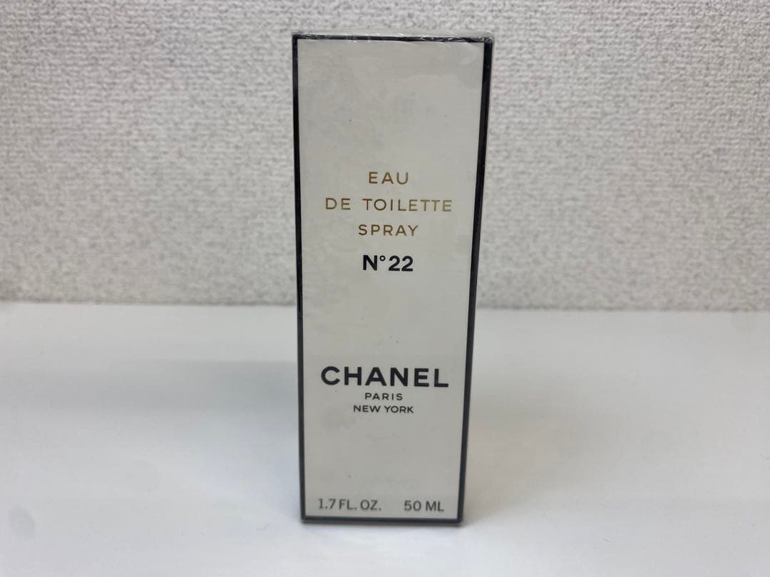 CHANEL Eau de Toilette Spray N°22 50mL
