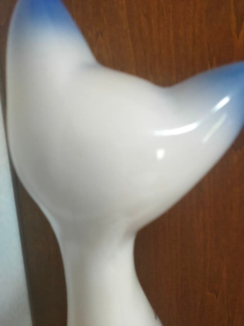 青い花模様の猫の置物 2体セット