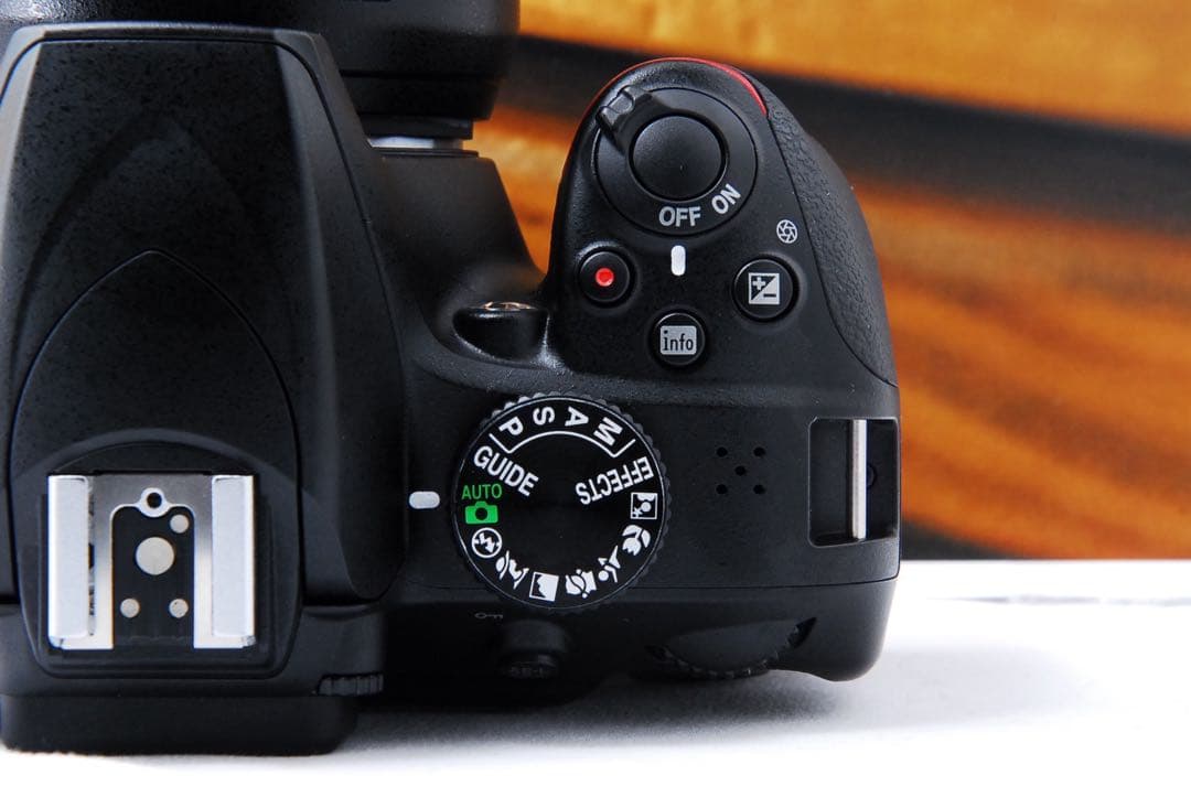 カメラカバー付 ニコンNikon D3400 Bluetooth 一眼レフ