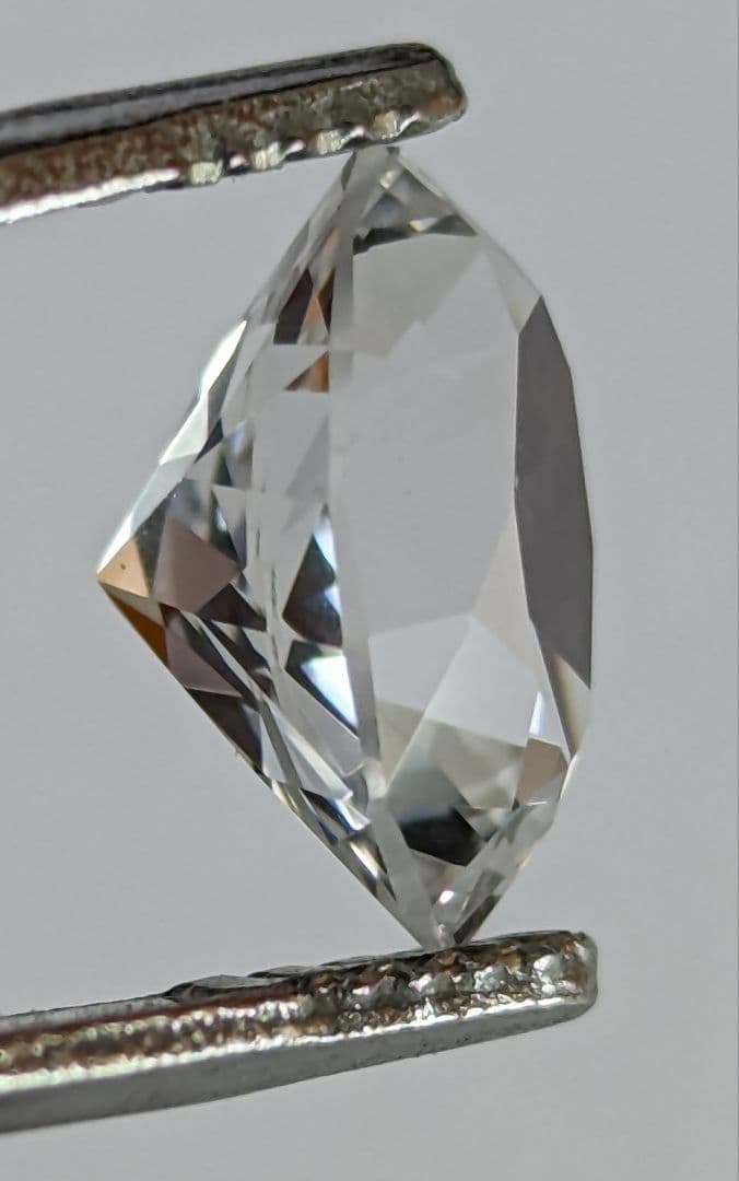 ハーツレンジ産 天然ジルコン 2.45ct ルース