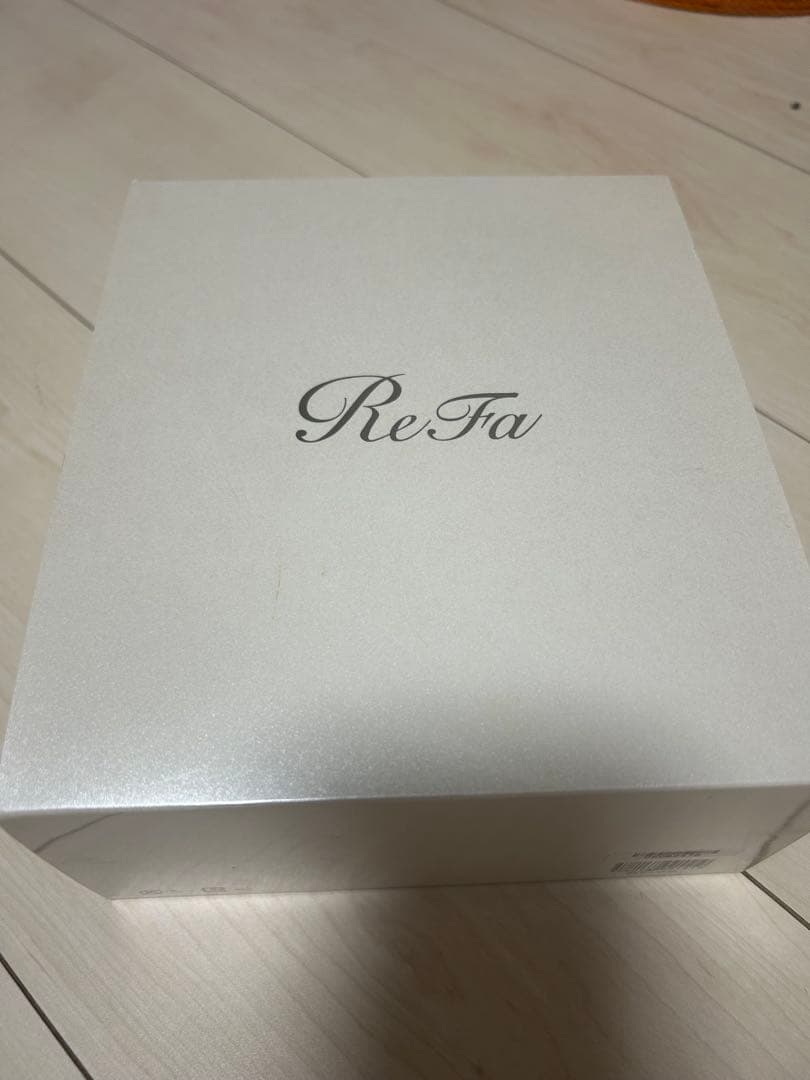 ReFa 美顔ローラー シルバー 収納ケース付き