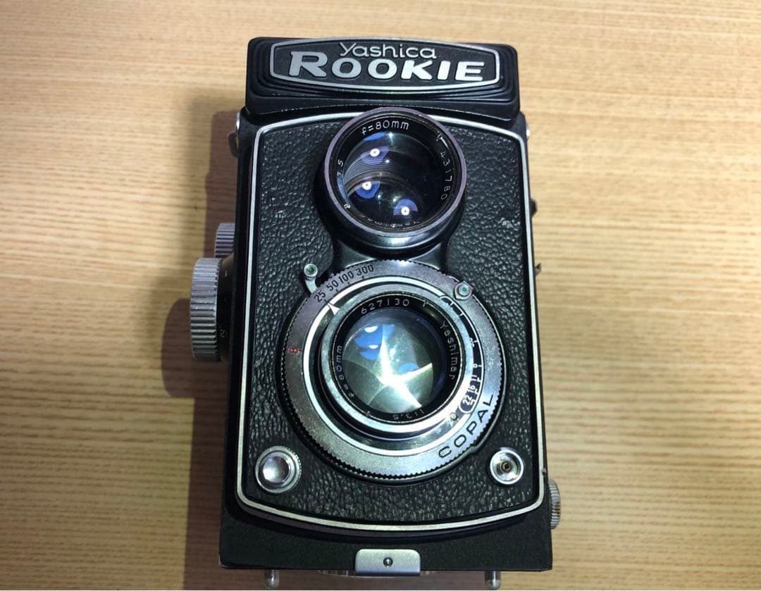 ☆Yashica Rookie 二眼レフカメラ　「動作確認済み」
