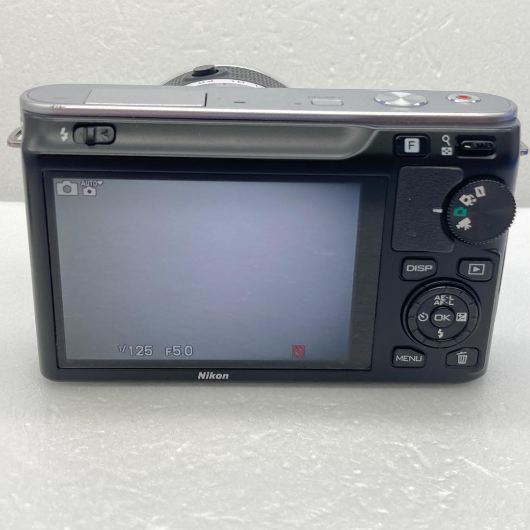 Nikon 1 J1　シルバー　ダブルズーム