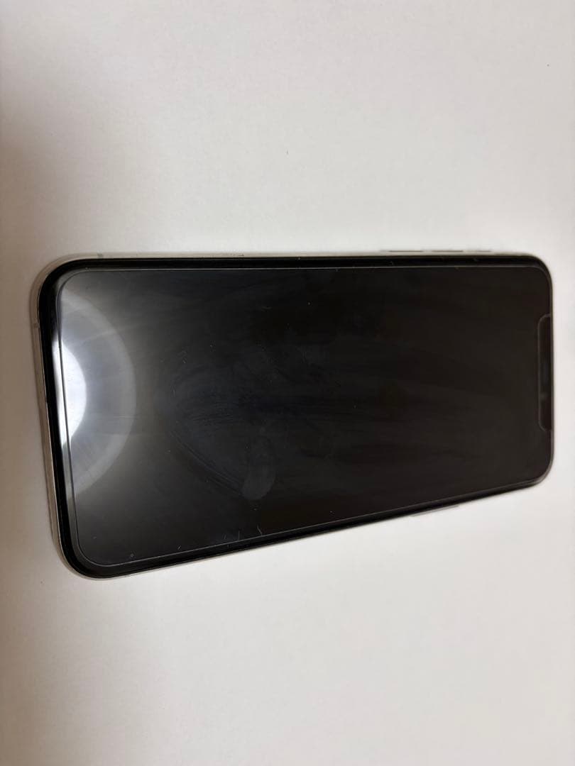 Apple iPhone 11 シルバー 本体