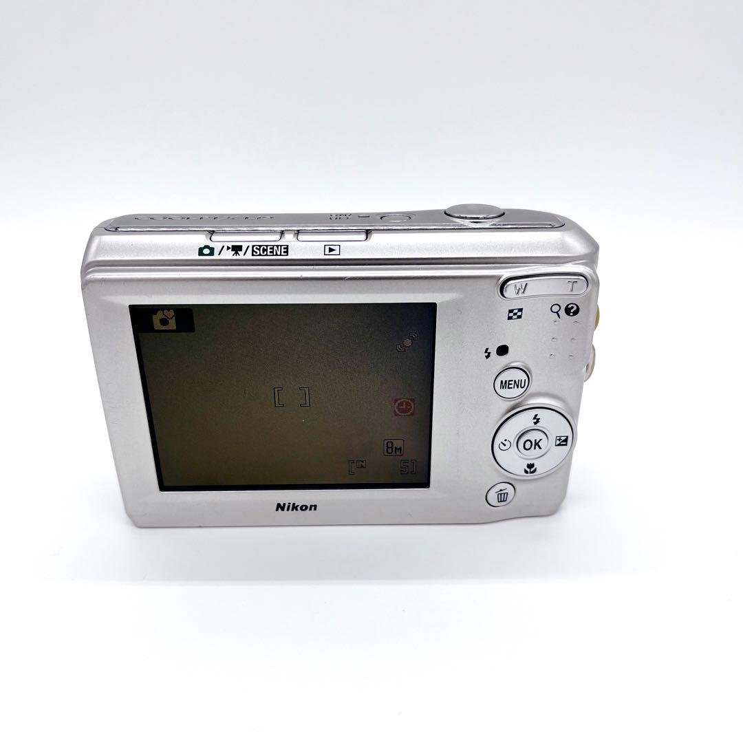 Nikon COOLPIX L19 デジタルカメラ 8メガピクセル　コンパクト