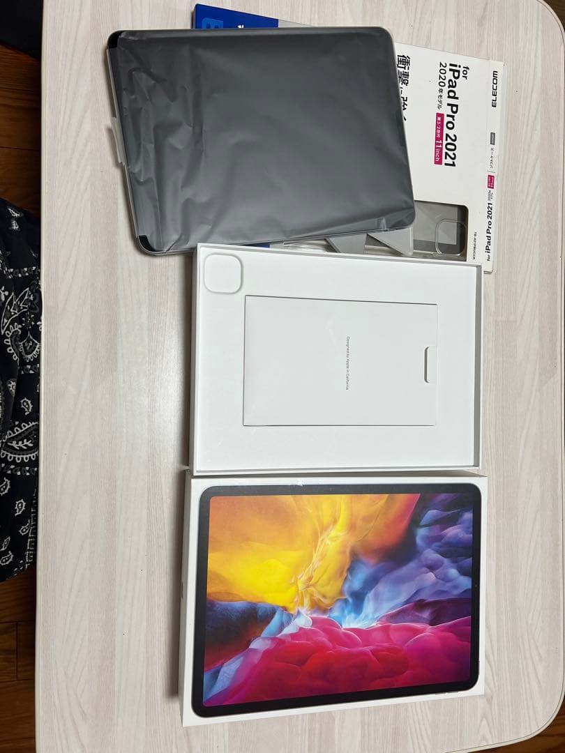 iPad pro 11インチ　(第二世代) 極美品 ELECOMフィルム、