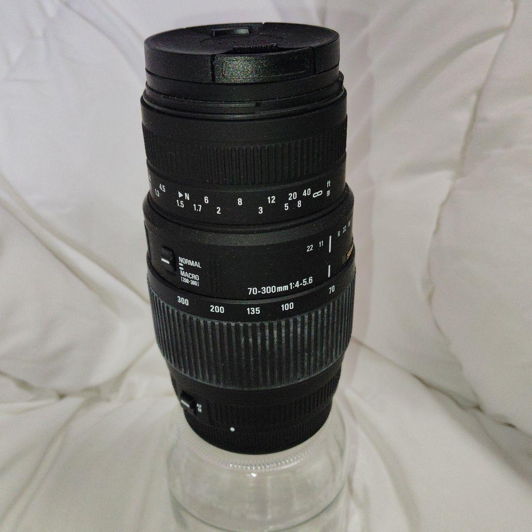70-300mm f/4-5.6 ズームレンズ