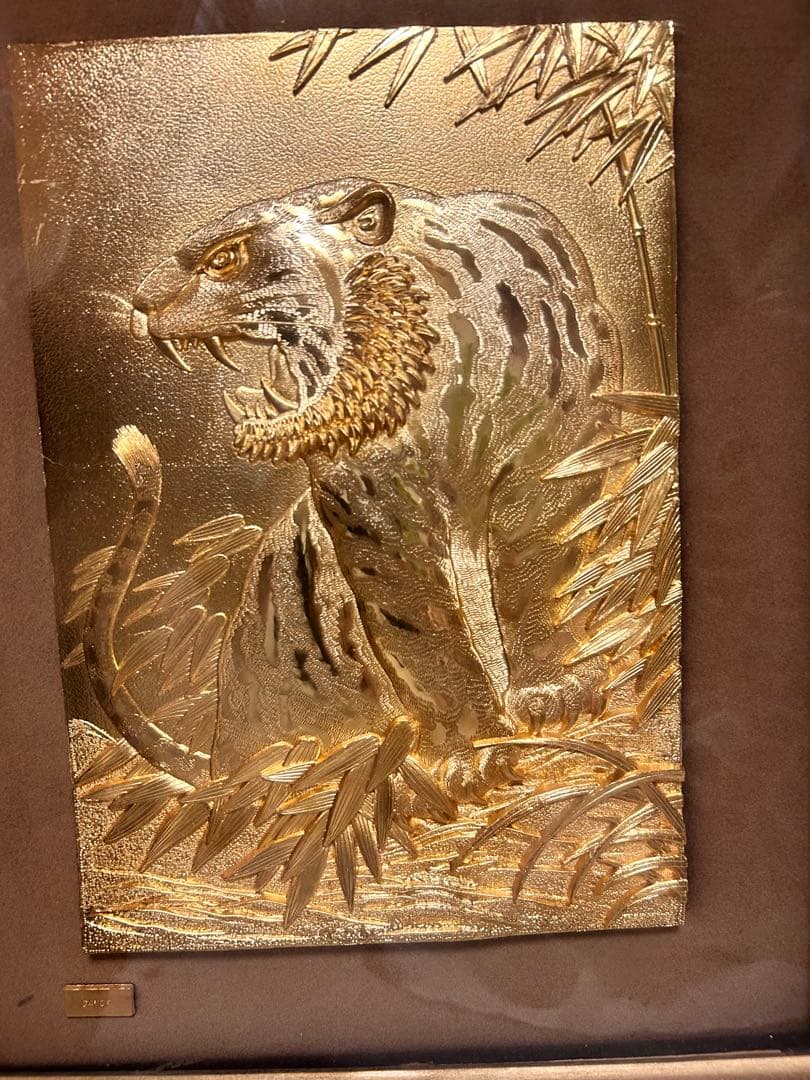 金箔虎彫刻 純金