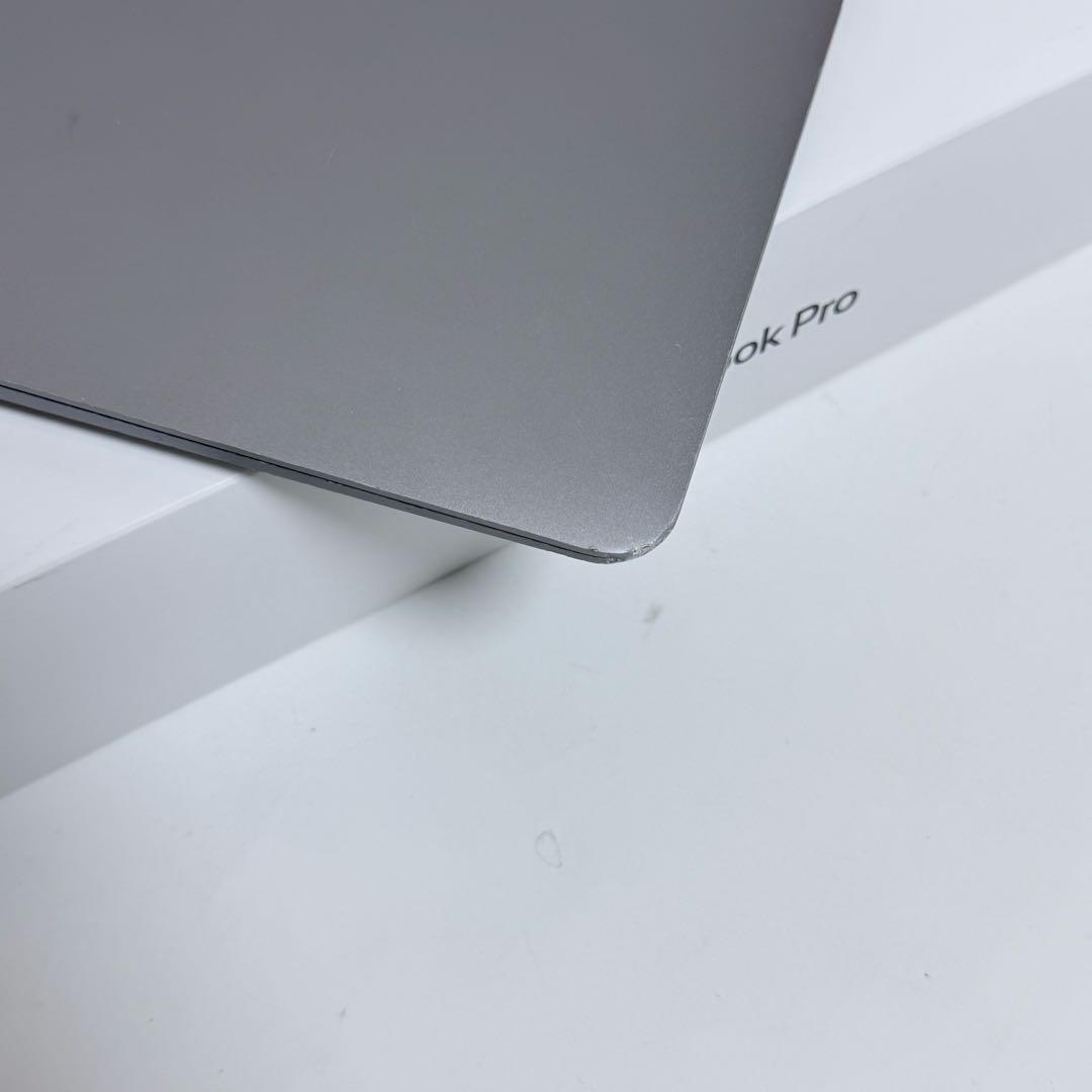 MacBook Air M1 13インチ　8GB 256GB