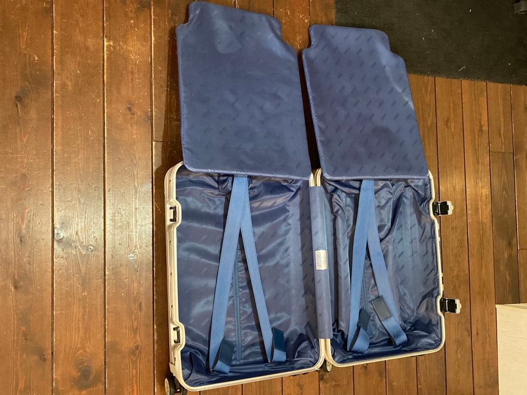 RIMOWAキャリーケース　4輪
