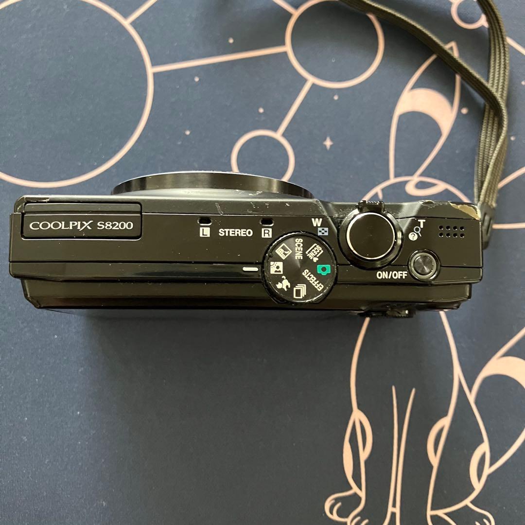 COOLPIX S8200 デジタルカメラ　付属品あり