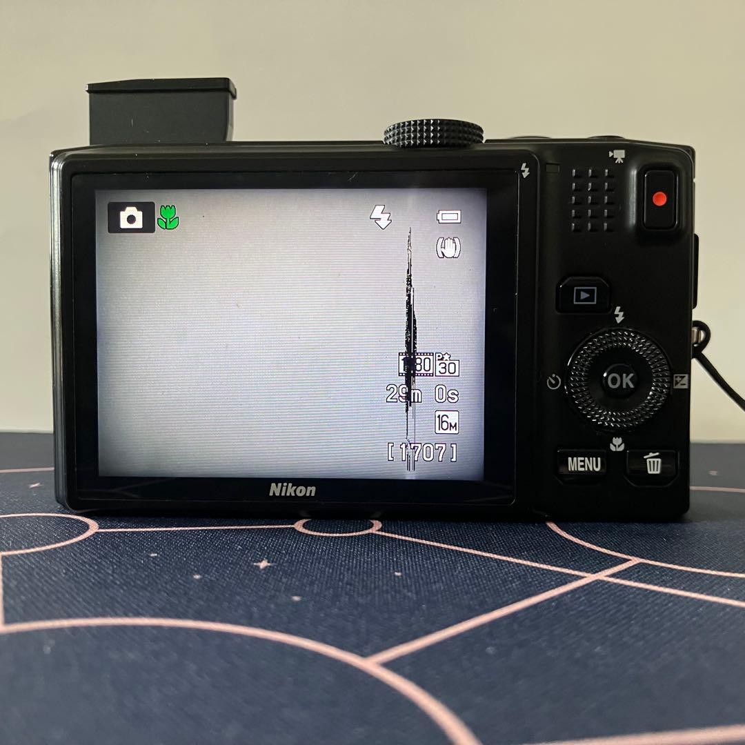 COOLPIX S8200 デジタルカメラ　付属品あり