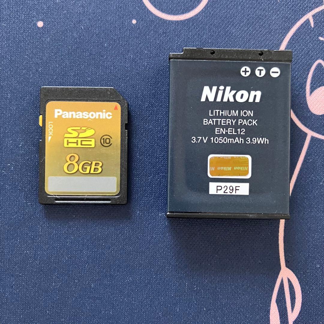 COOLPIX S8200 デジタルカメラ　付属品あり